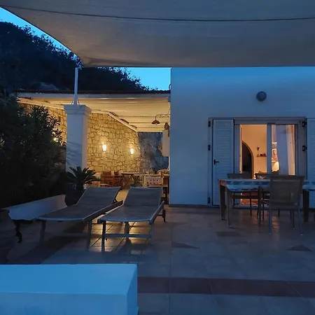 Holiday home Tranquil With Sea View In Ammopi Karpathos *